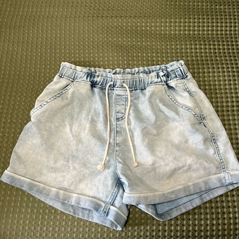 Casual Blue Denim Shorts with Elastic Waistband